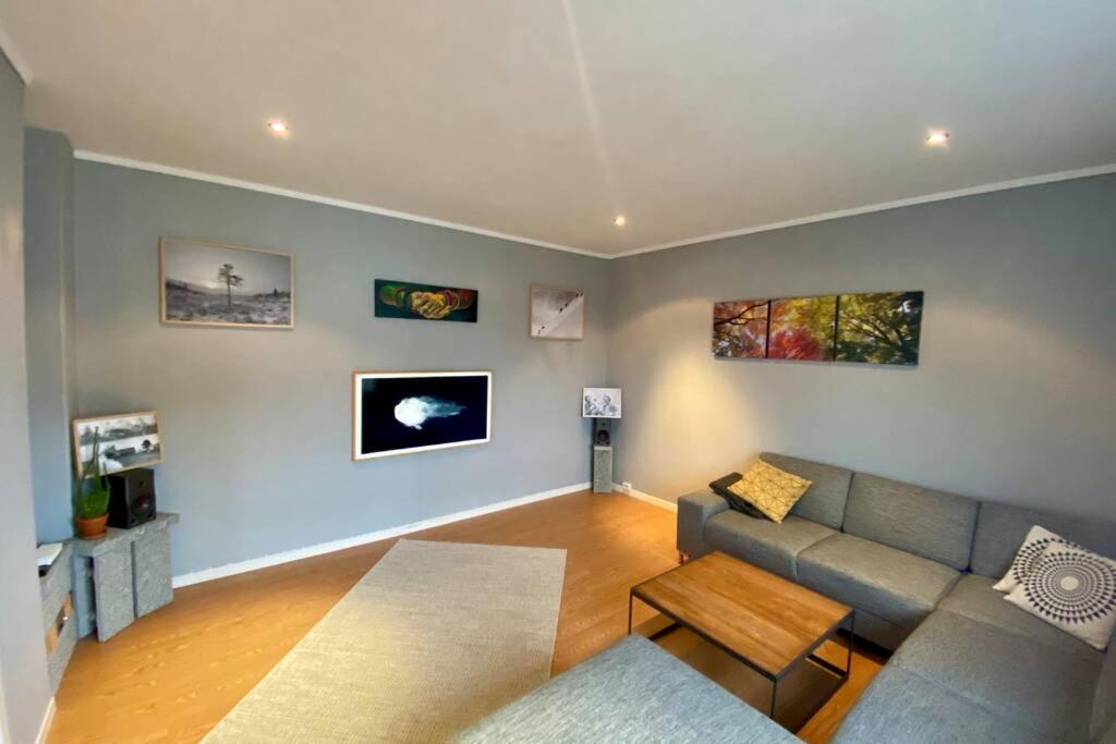 Nice And Central Apartment In Quiet Area Ålesund Zewnętrze zdjęcie